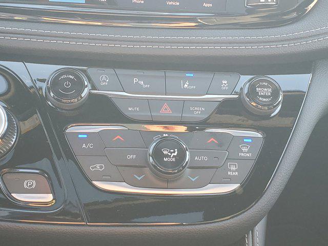 2026 Chrysler Pacifica Limited AWD
