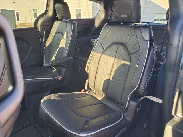 2026 Chrysler Pacifica Limited AWD