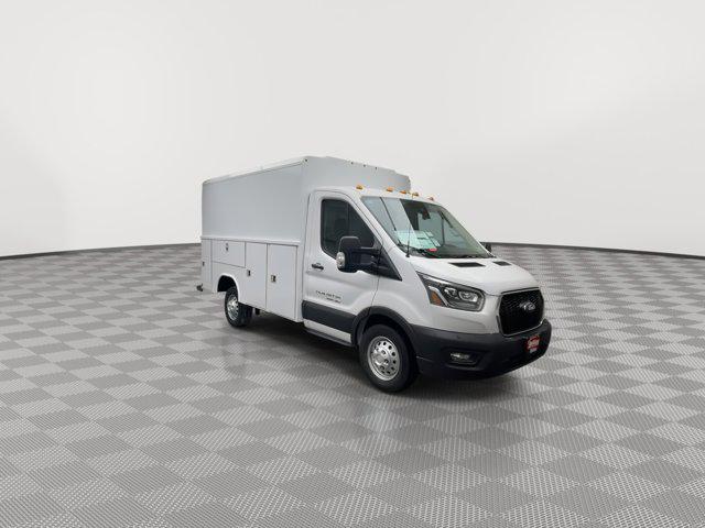 2025 Ford Transit Cutaway Base
