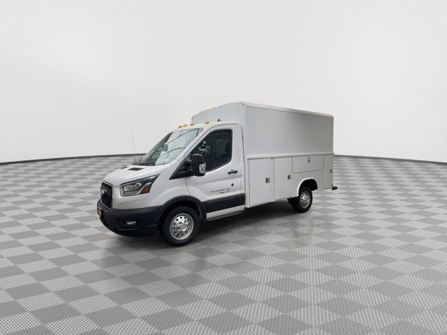 2025 Ford Transit Cutaway Base