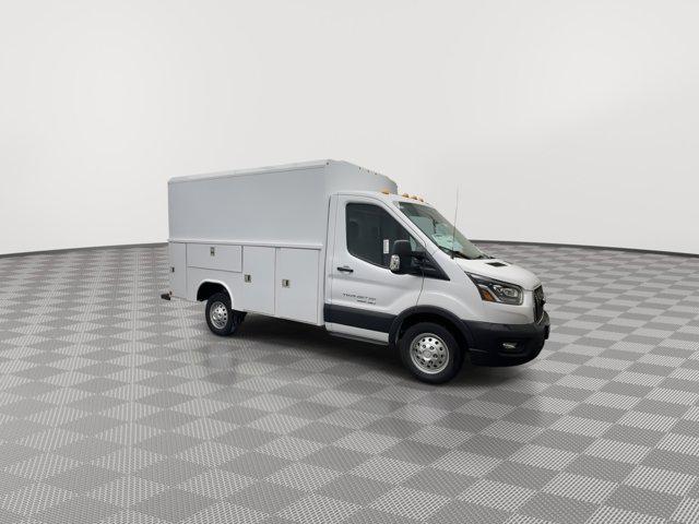 2025 Ford Transit Cutaway Base