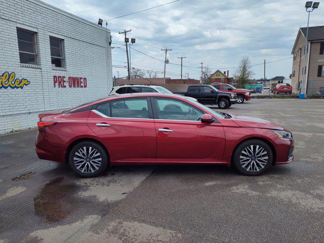 2023 Nissan Altima SV FWD