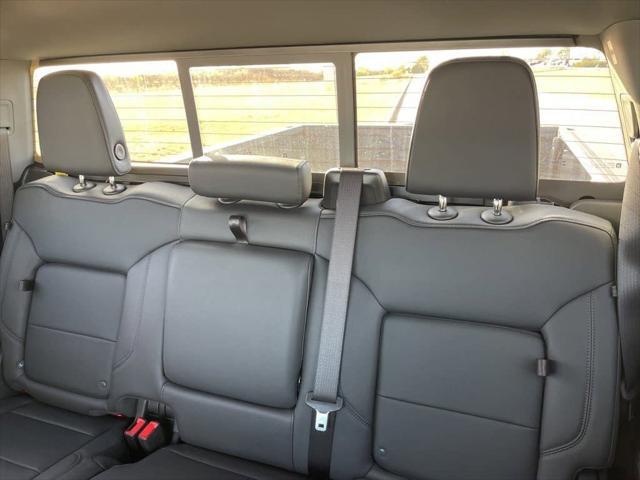 2025 GMC Sierra 2500HD 4WD Crew Cab Standard Bed SLT