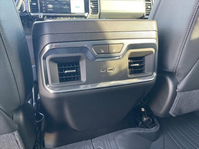 2025 GMC Sierra 2500HD 4WD Crew Cab Standard Bed SLT