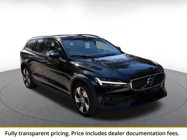 2025 Volvo V60 Cross Country Plus, B5 AWD Gas (mild hybrid) for sale in Orlando, FL