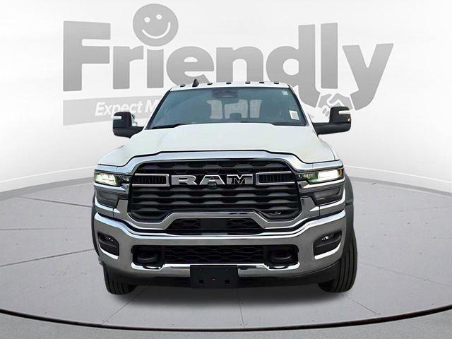 2026 RAM 5500 Chassis RAM 5500 TRADESMAN CHASSIS CREW CAB 4X4 84 CA