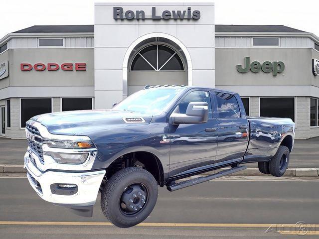 2026 RAM Ram 3500 RAM 3500 TRADESMAN CREW CAB 4X4 8 BOX
