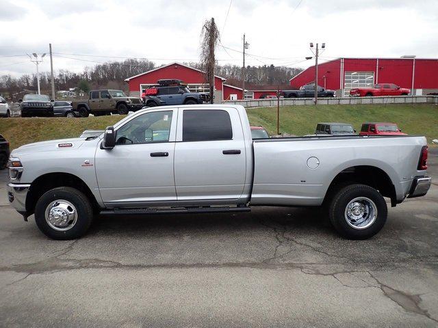 2026 RAM Ram 3500 RAM 3500 TRADESMAN CREW CAB 4X4 8 BOX
