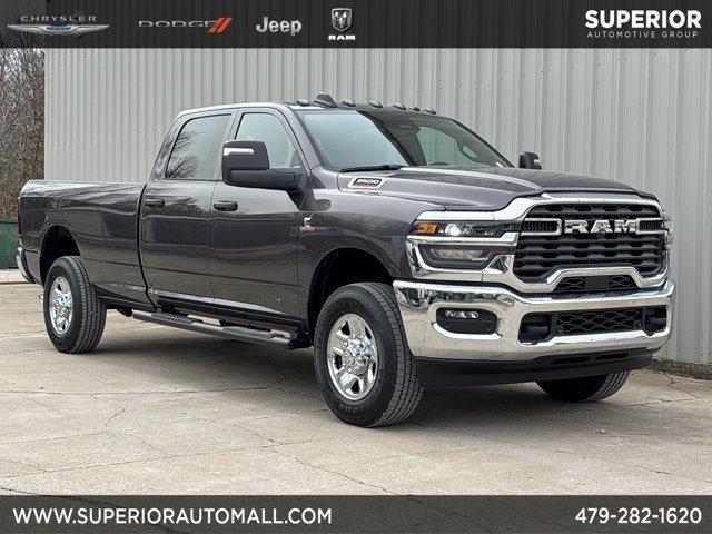 2026 RAM Ram 3500 RAM 3500 TRADESMAN CREW CAB 4X4 8 BOX