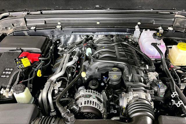 2026 Jeep Gladiator GLADIATOR SAHARA 4X4