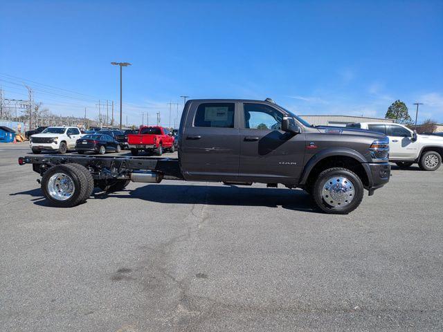 2026 RAM Ram 5500 Chassis Cab RAM 5500 BIG HORN CHASSIS CREW CAB 4X4 84 CA