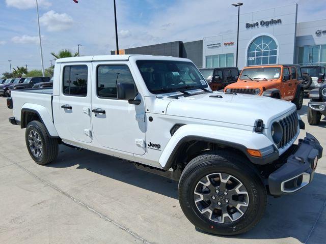 2026 Jeep Gladiator GLADIATOR SAHARA 4X4