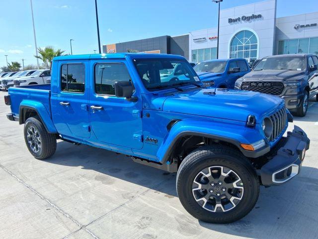 2026 Jeep Gladiator GLADIATOR SAHARA 4X4