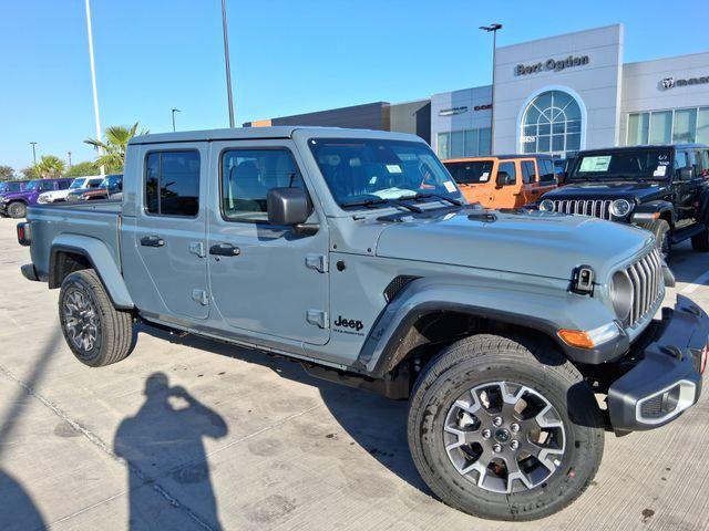 2026 Jeep Gladiator GLADIATOR SAHARA 4X4