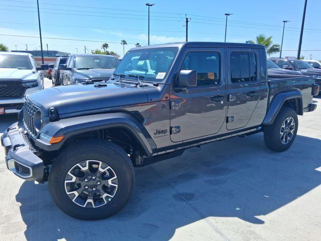 2026 Jeep Gladiator GLADIATOR SAHARA 4X4