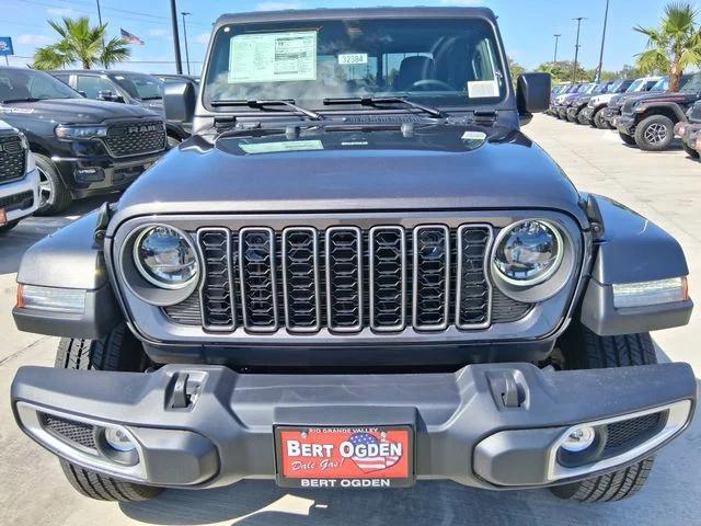 2026 Jeep Gladiator GLADIATOR SAHARA 4X4 2026 Jeep Gladiator GLADIATOR SAHARA 4X4