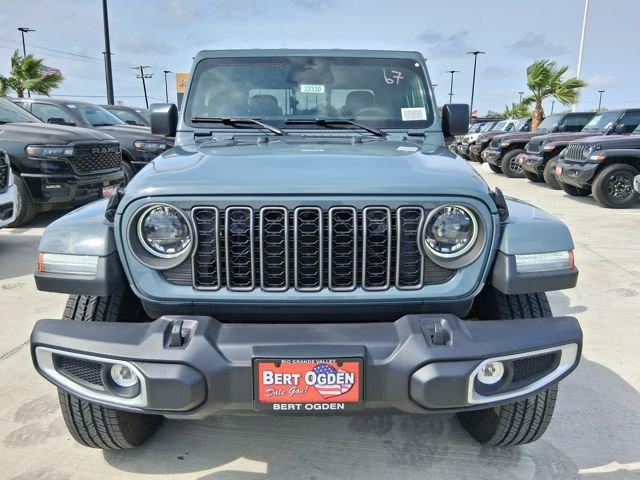 2026 Jeep Gladiator GLADIATOR SAHARA 4X4