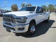 2026 RAM Ram 3500 RAM 3500 TRADESMAN CREW CAB 4X4 8 BOX
