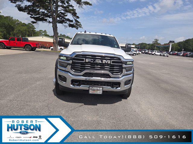 2026 RAM 5500 Chassis RAM 5500 TRADESMAN CHASSIS CREW CAB 4X4 84 CA