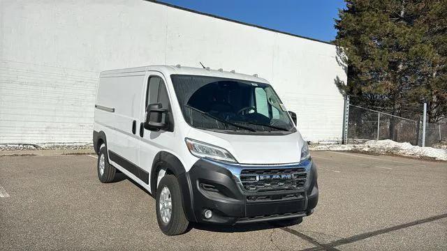 2026 Ram ProMaster Cargo Van SLT Low Roof 136" WB