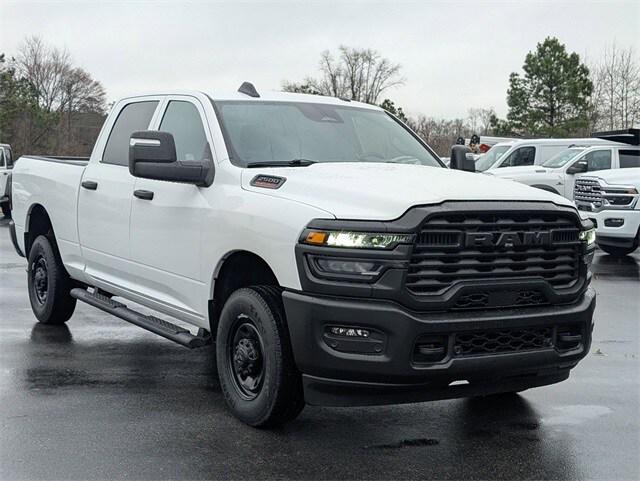 2026 RAM Ram 2500 RAM 2500 TRADESMAN CREW CAB 4X2 64 BOX