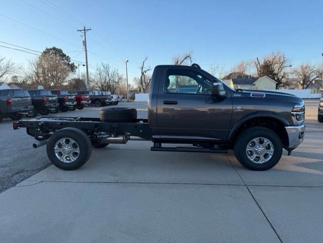 2026 RAM Ram 3500 Chassis Cab RAM 3500 TRADESMAN CHASSIS REGULAR CAB 4X4 60 CA