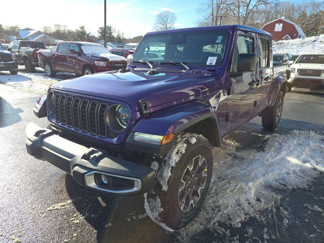 2026 Jeep Gladiator GLADIATOR SAHARA 4X4
