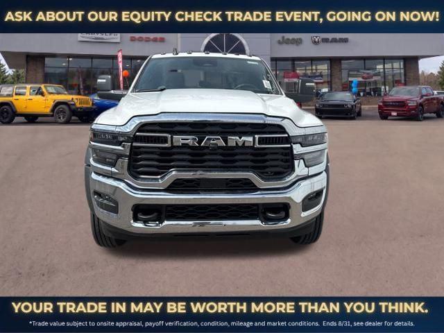 2026 RAM 5500 Chassis RAM 5500 TRADESMAN CHASSIS CREW CAB 4X4 84 CA