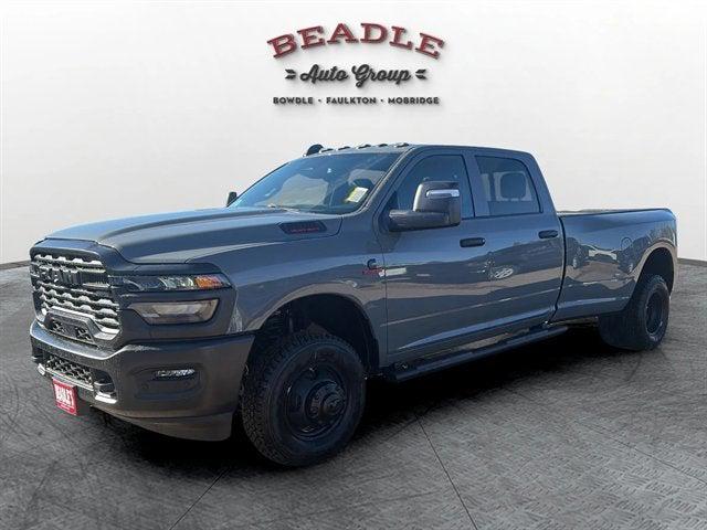 2026 RAM Ram 3500 RAM 3500 TRADESMAN CREW CAB 4X4 8 BOX