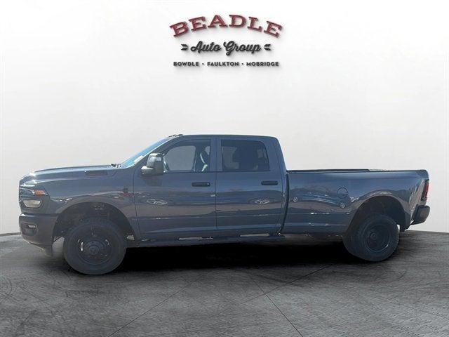 2026 RAM Ram 3500 RAM 3500 TRADESMAN CREW CAB 4X4 8 BOX