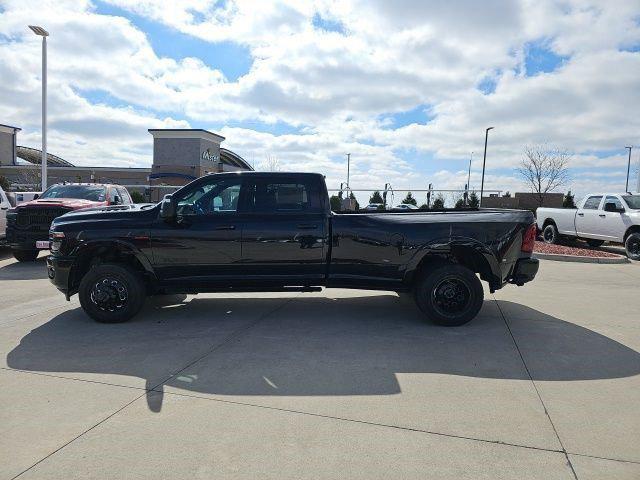2026 RAM Ram 3500 RAM 3500 LIMITED CREW CAB 4X4 8 BOX