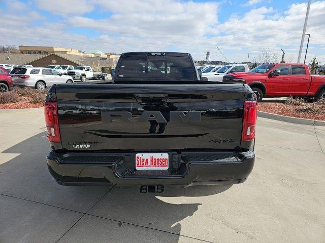2026 Ram 3500 Limited Crew Cab 4x4 8' Box