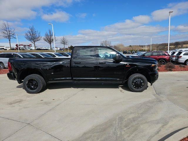 2026 Ram 3500 Limited Crew Cab 4x4 8' Box