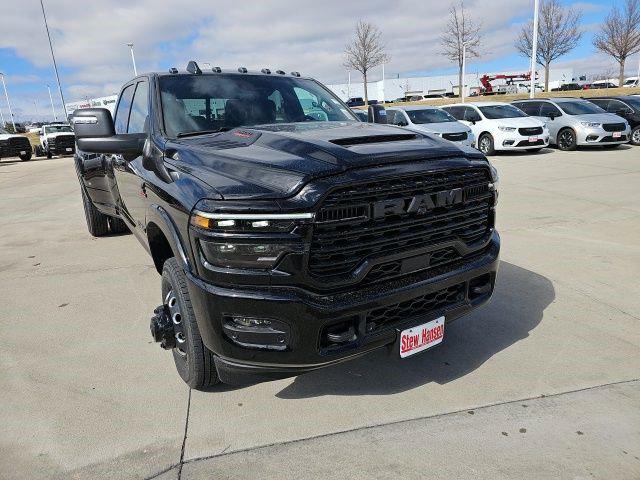 2026 Ram 3500 Limited Crew Cab 4x4 8' Box