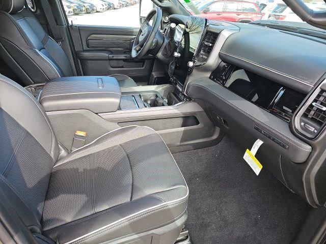 2026 Ram 3500 Limited Crew Cab 4x4 8' Box