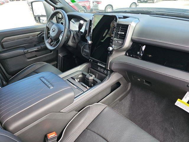 2026 Ram 3500 Limited Crew Cab 4x4 8' Box