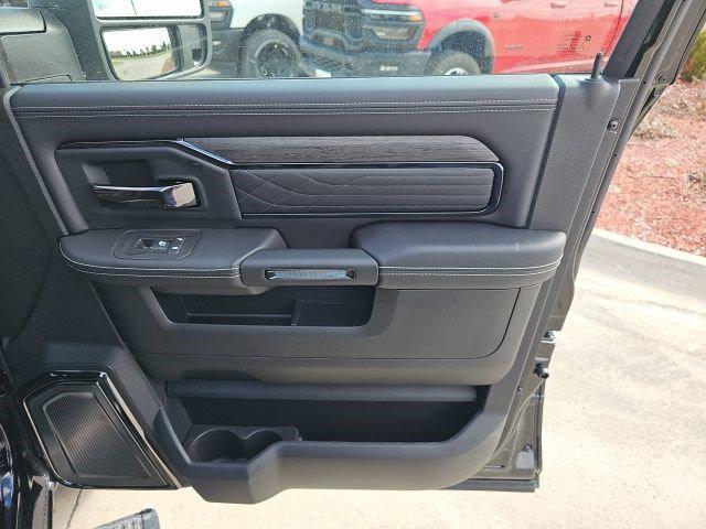 2026 Ram 3500 Limited Crew Cab 4x4 8' Box