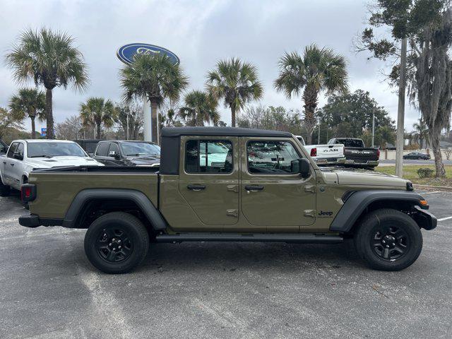 2026 Jeep Gladiator Sport