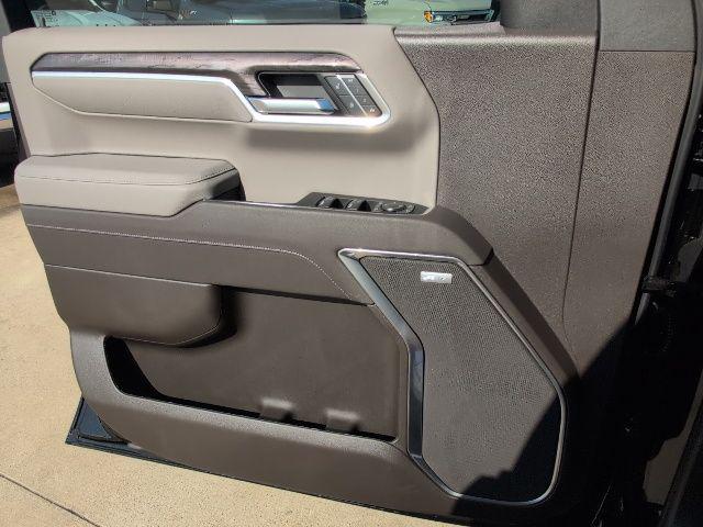 2026 Chevrolet Silverado 1500 2WD Crew Cab Short Bed LTZ