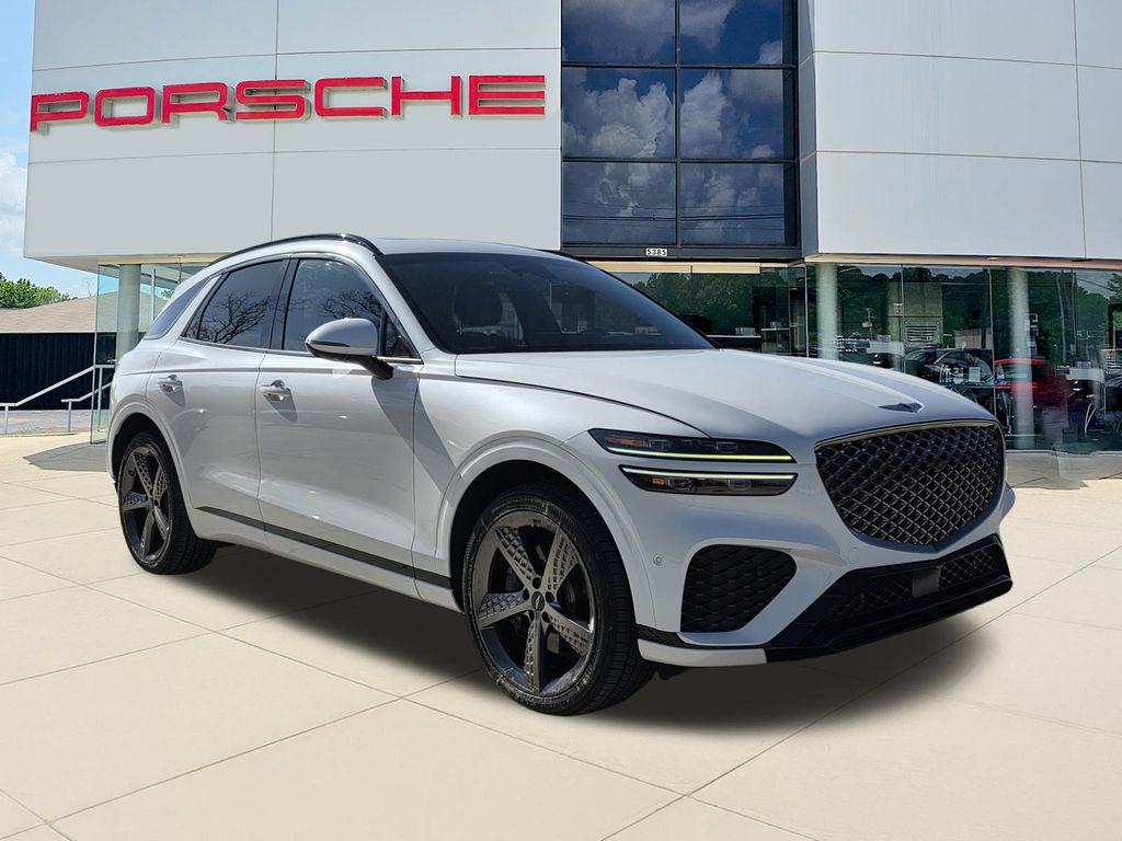 2023 GENESIS GV70 Sport's photo