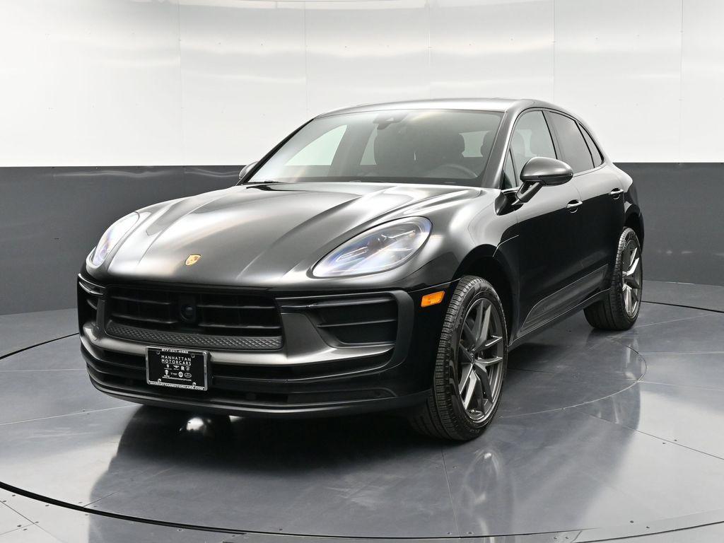 /2024 Porsche Macan
