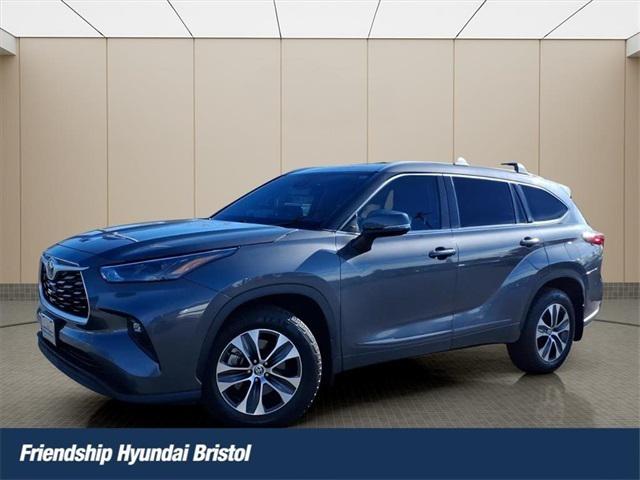 2022 Toyota Highlander XLE 2022 Toyota Highlander XLE