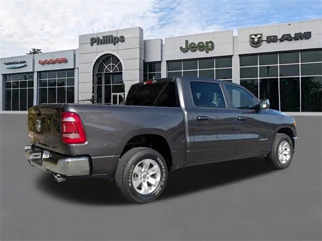 2024 RAM 1500 Laramie Crew Cab 4x2 57 Box