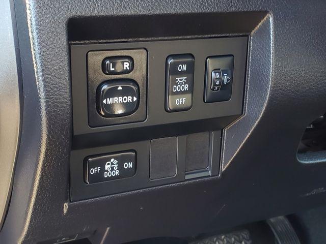 2014 Toyota Tundra SR5 5.7L V8