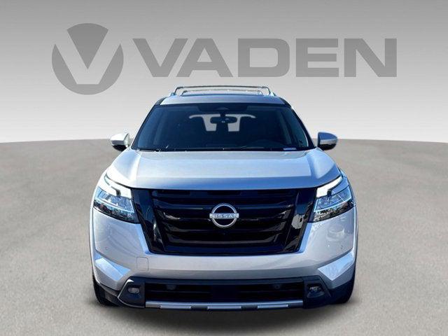 2023 Nissan Pathfinder SL 4WD