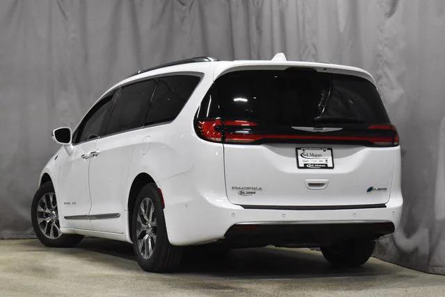 2022 Chrysler Pacifica Hybrid Pinnacle