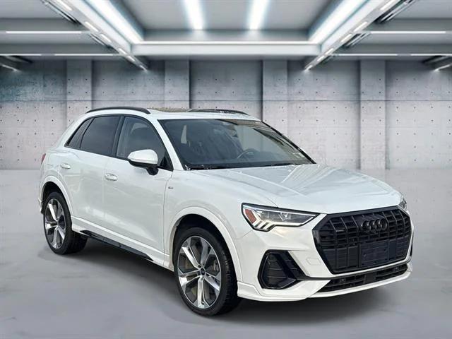 2022 Audi Q3 Premium Plus 45 TFSI S line quattro Tiptronic