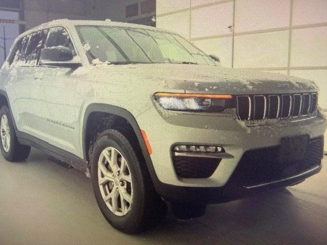 2022 Jeep Grand Cherokee Limited 4x4 2022 Jeep Grand Cherokee Limited 4x4
