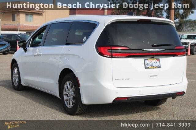 2026 Chrysler Pacifica Select 2026 Chrysler Pacifica Select
