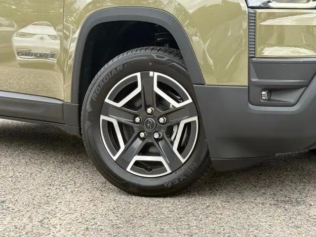 2026 Jeep Cherokee Laredo 4x4
